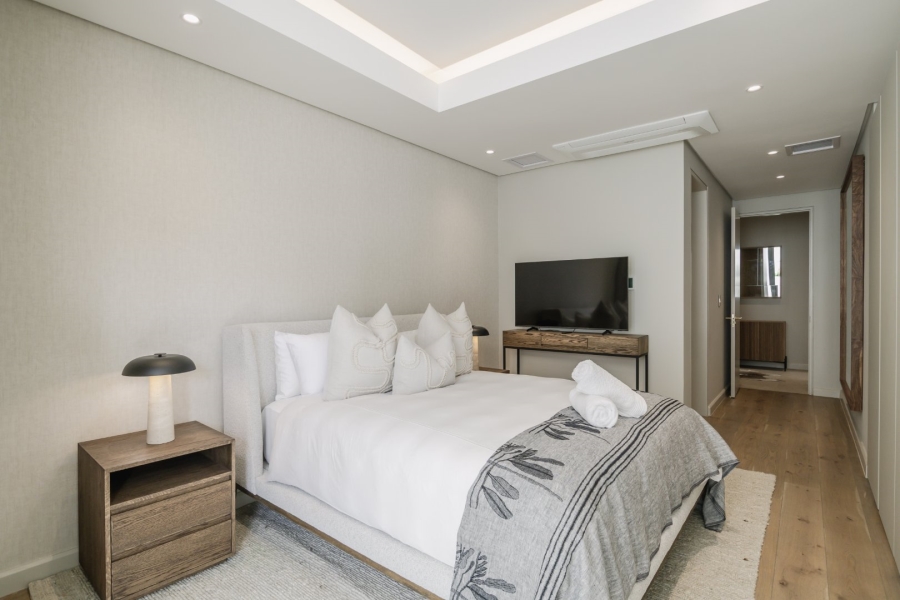 4 Bedroom Property for Sale in Fresnaye Western Cape